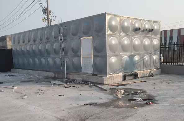 不锈钢水箱生产厂家-不锈钢水箱