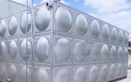 不锈钢水箱定制厂家圣宇给水设备公司-不锈钢水箱费用有哪些因素决定！