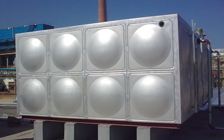 不锈钢消防水箱生产厂家圣宇给水设备公司-大雪纷飞，不锈钢水箱这样用才安心！